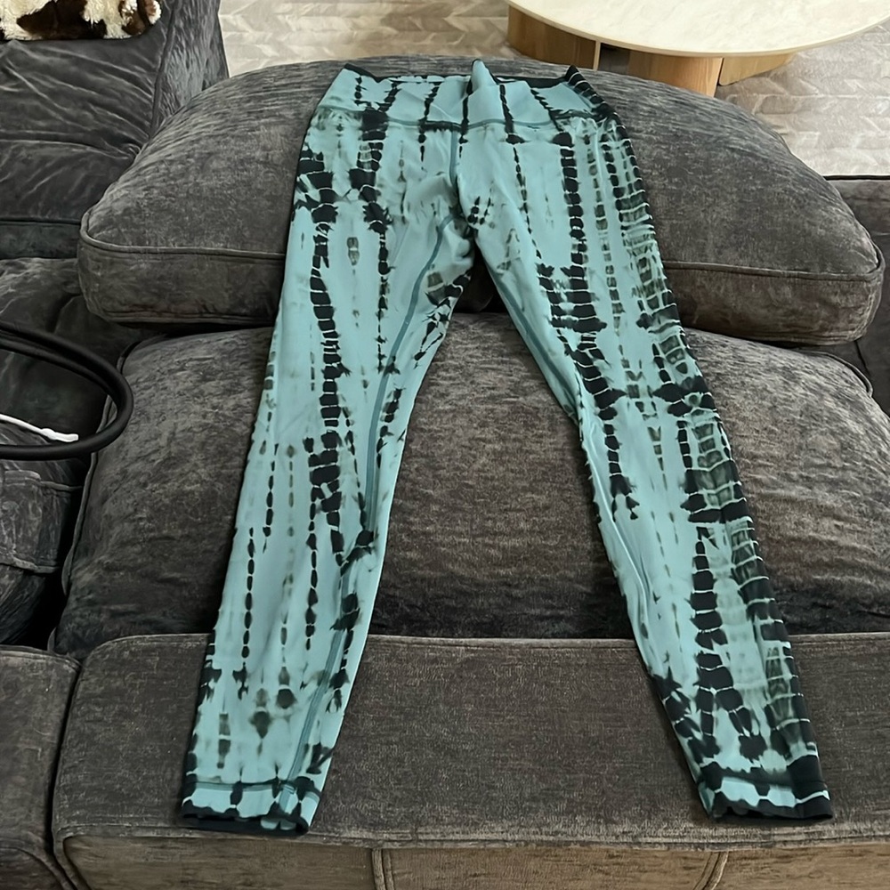 Lululemon wunder under tie dye leggings